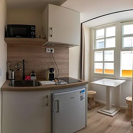 Noaru Deluxe Hotel