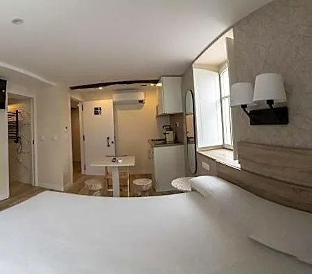 Noaru Deluxe Hotel