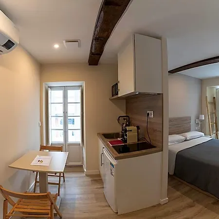Noaru Deluxe Hotel 3*